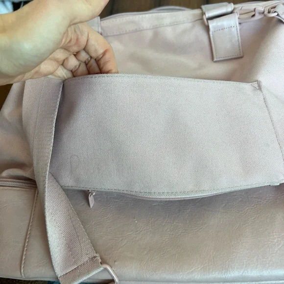 Beis Weekender Bag - Picture 6 of 8